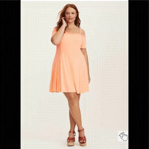 𝅺torrid LACE TRIM COLD SHOULDER FLUTED DRESS size 1x